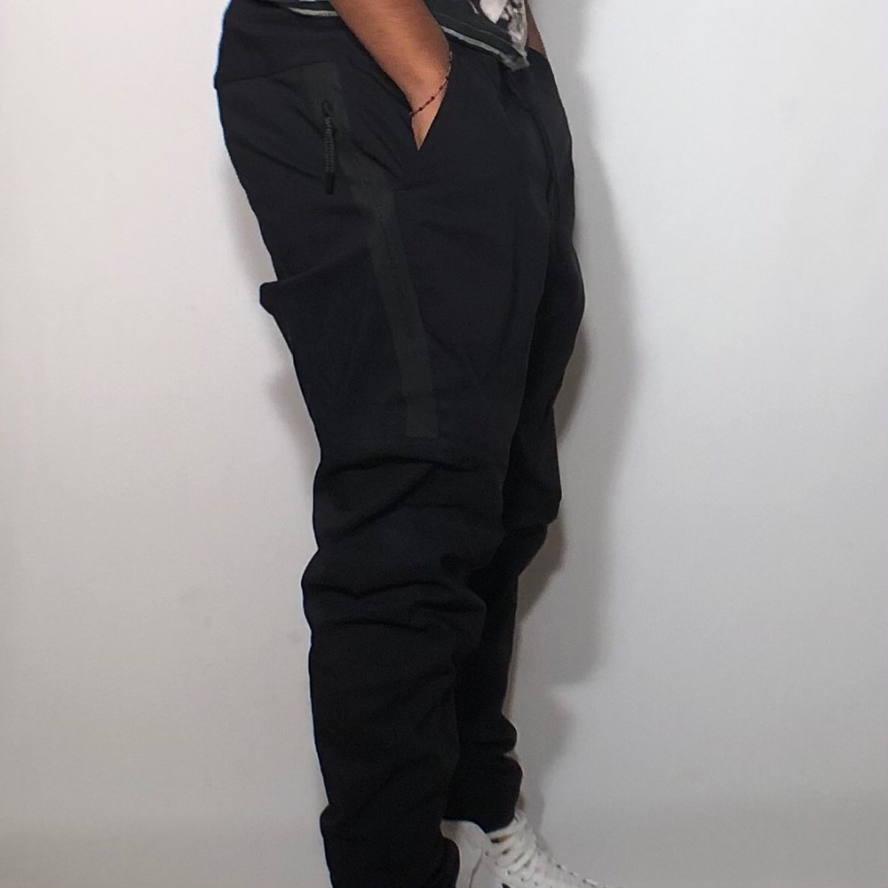 Nike Joggers - Picture 2 of 4